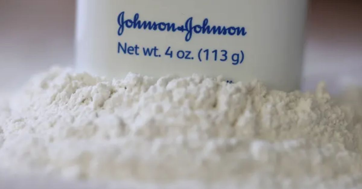 A container of Johnson baby powder is displayed