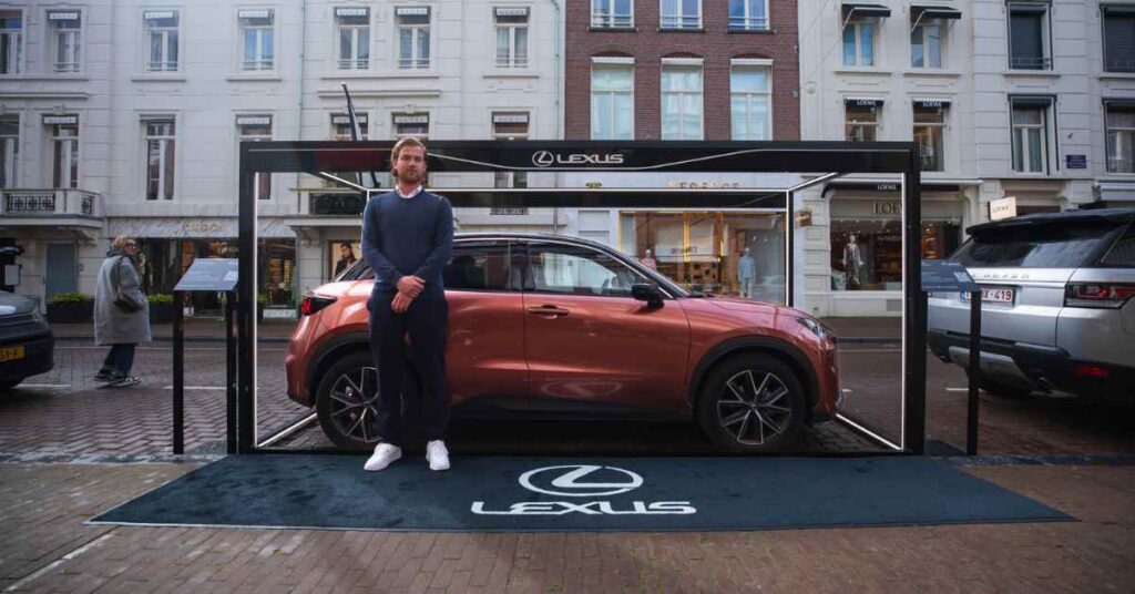 Lexus Introduces Compact SUV in Style, Creative Guerrilla Stunt