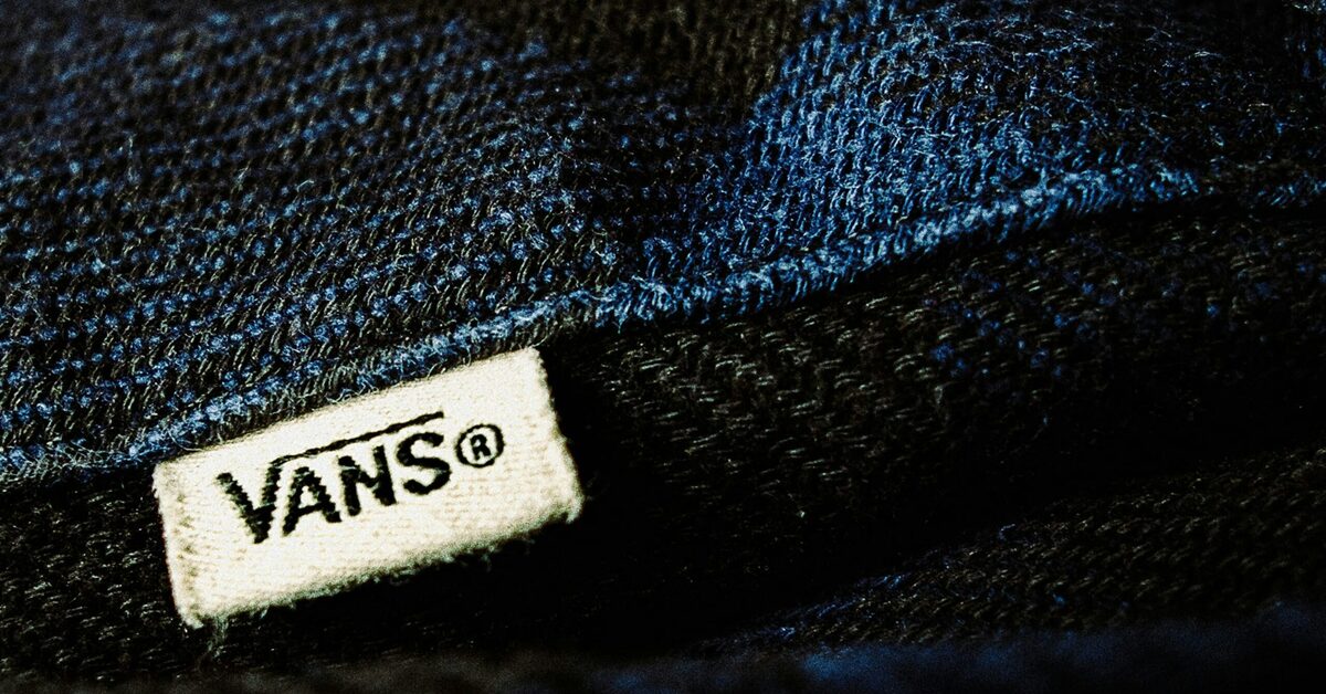 Evolving with Style: How the Vans Logo Adapted to a Changing World?