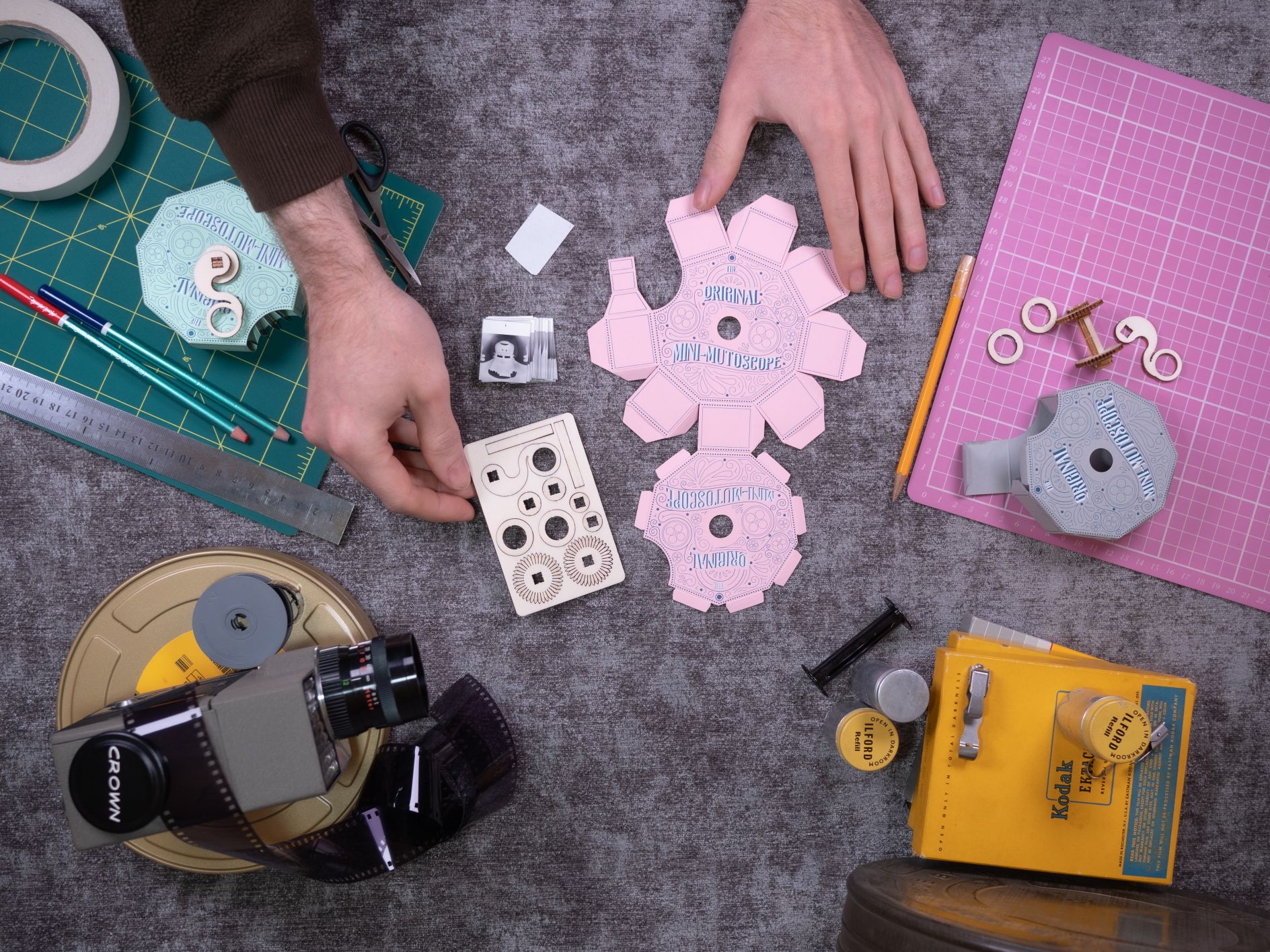 Old-School Fun Meets Modern Tech: The Mini-Mutoscope Animation Kit Creativity